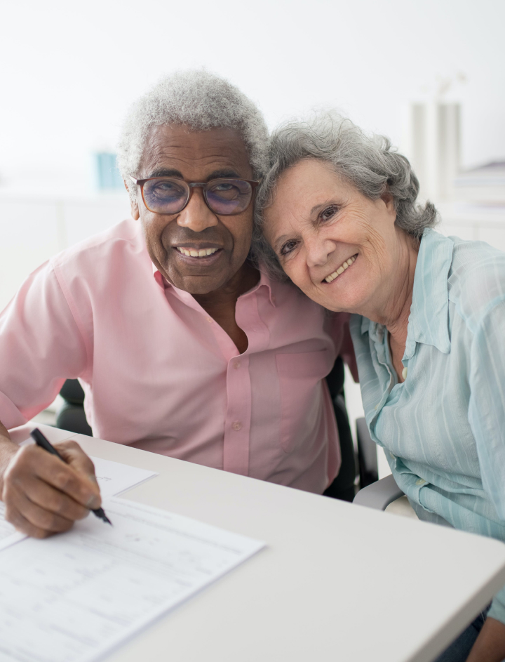 Chiropractor explaining a long-term care plan to a patient